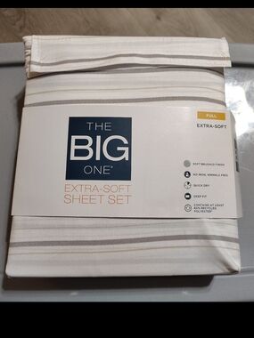 🆕The Big One Extra-Soft Sheet Set in White and Taupe Stripes